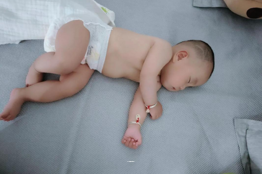 海南宝宝发烧可以喝牛奶吗